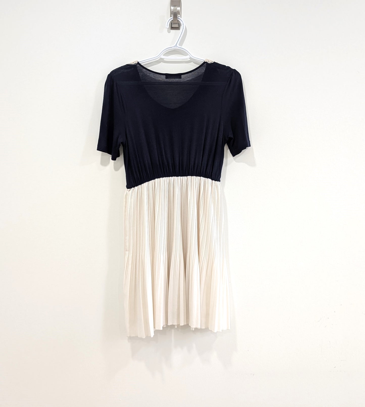 Lace Collar Pleated Dress