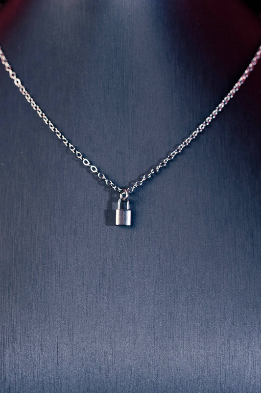 ANDROMEDA | Pendant Necklace