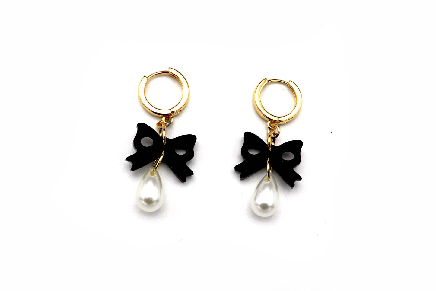 Bow Pearl Drops