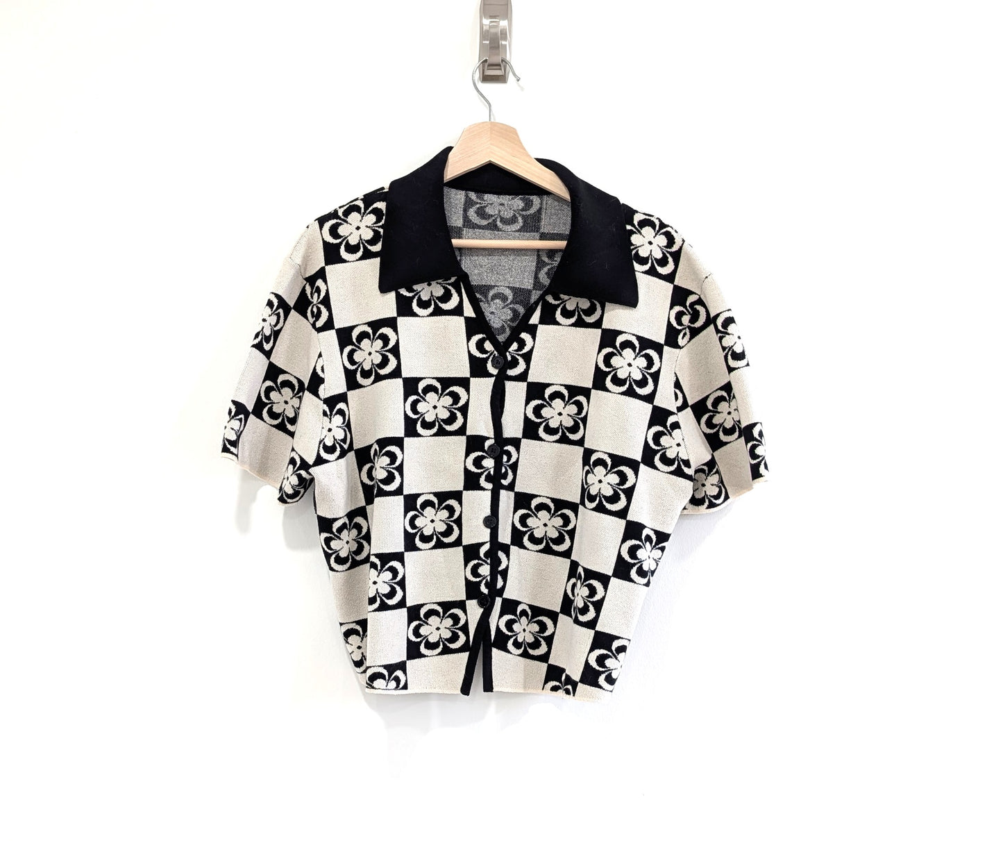Black and White Floral Polo Short Sleeve Sweater