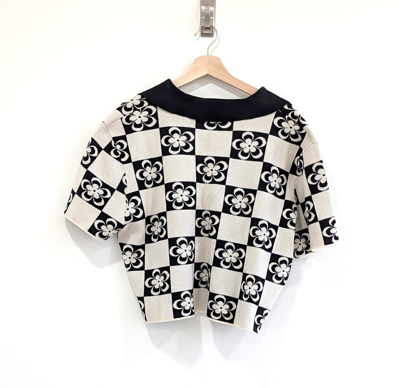 Black and White Floral Polo Short Sleeve Sweater