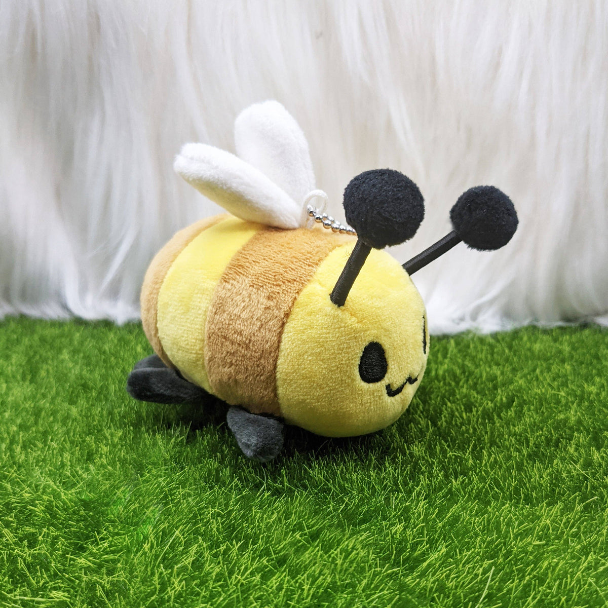 BBB the Bumbling Bee - Plushie Beechain (Keychain)